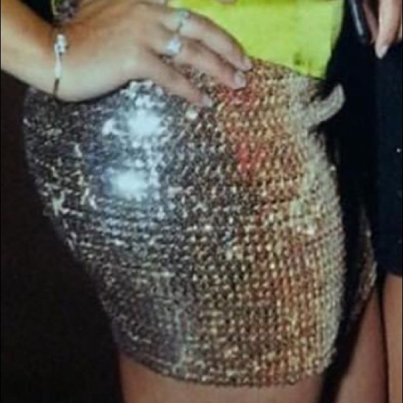 Gold sequin bodycon skirt - Picture 2 of 5